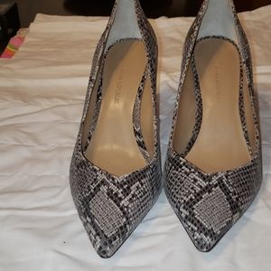 Gray/greige/off white Snakeskin Pumps